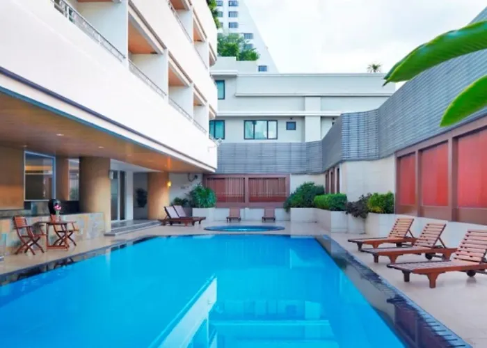 The Mercer Sukhumvit 4 3*