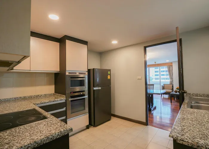 The Mercer Sukhumvit 4 3* バンコク都