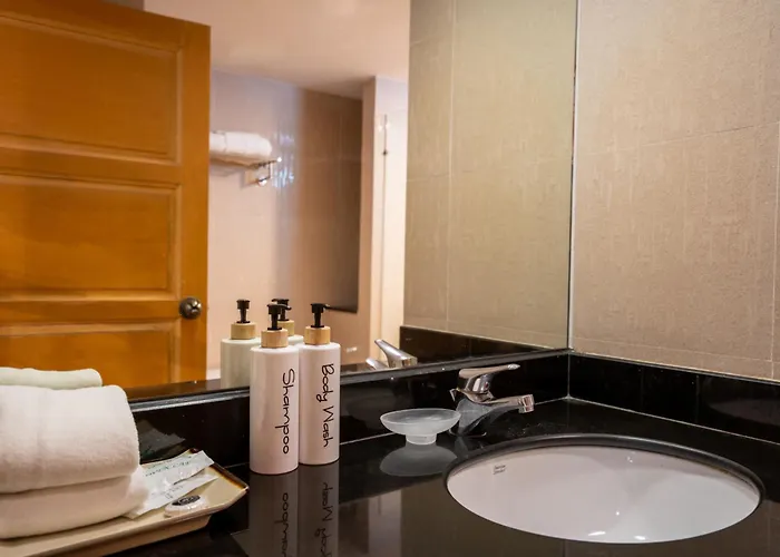Hotel The Mercer Sukhumvit 4