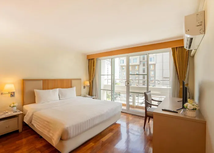 Hotel The Mercer Sukhumvit 4 3*