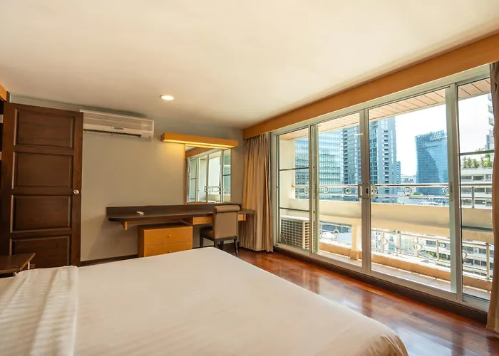 The Mercer Sukhumvit 4 3*